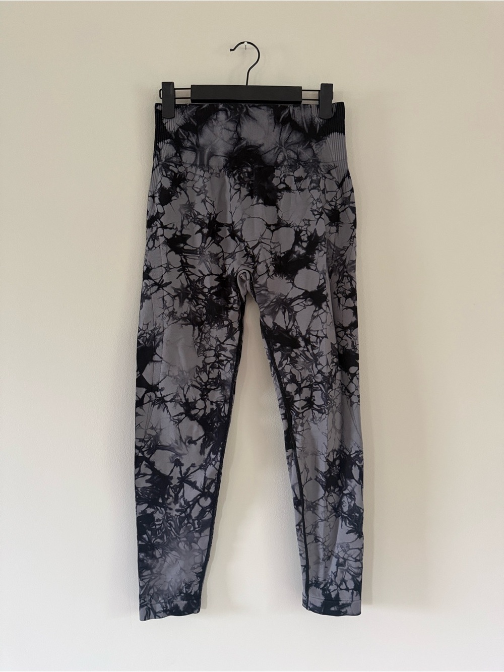 Tie-Dye Gray & Black High-Rise Women's Leggings